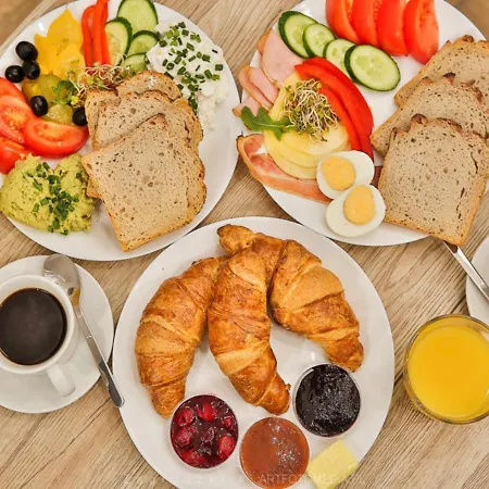 Riverside Center With Classic Vibes - By Upstairs * Krakau