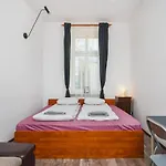 Riverside Center With Classic Vibes - By Upstairs * Krakau