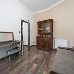 Riverside Center With Classic Vibes - By Upstairs Apartment *