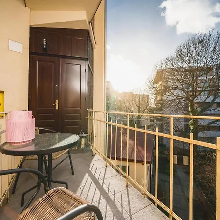 Daire Riverside Center With Classic Vibes - By Upstairs Krakow